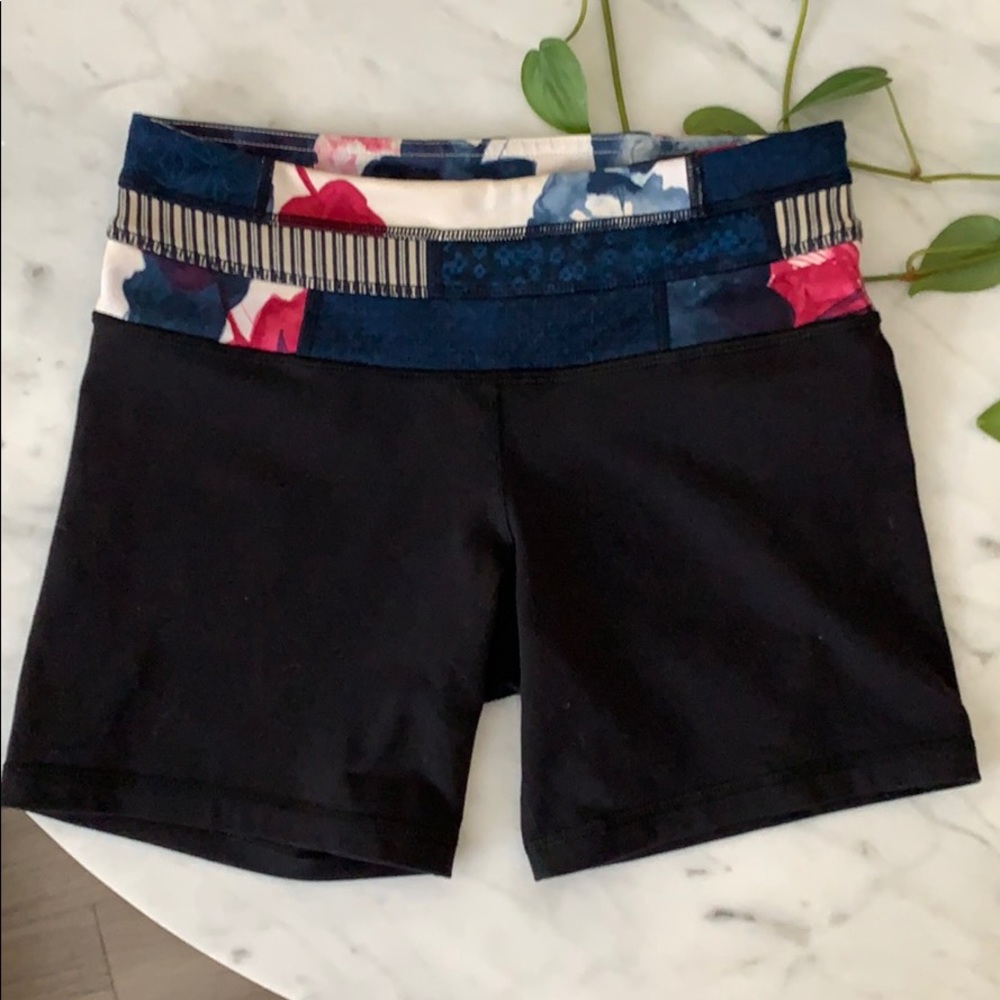 Lululemon shorts size 4
